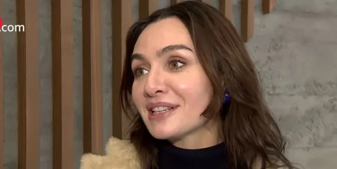 ¡La nueva serie buenas noticias de Birce Akalay sale al aire antes del verano!