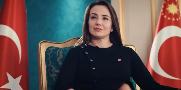 ¡Gran debut de Deniz Uğur en la serie Börü 2039!