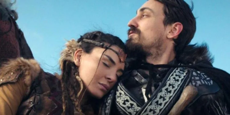 Ebru Şahin dio un consejo sobre la serie Destan; ¡El amor de Akkız y Batuga arderá!
