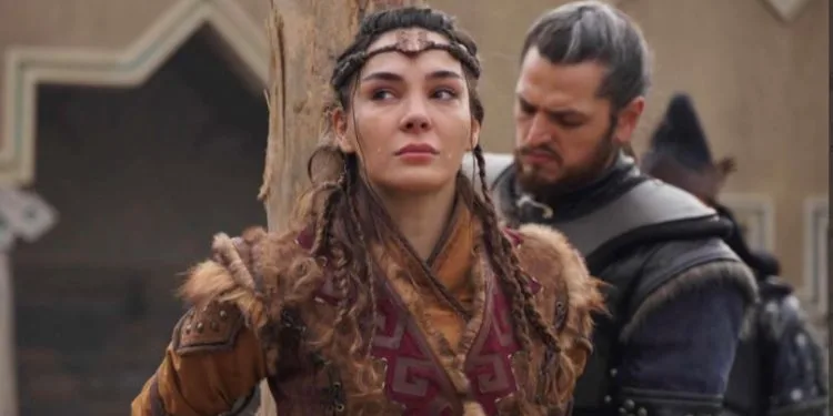 ¡Ebru Şahin, Akkız de la serie Destan, dio un consejo para los próximos episodios!