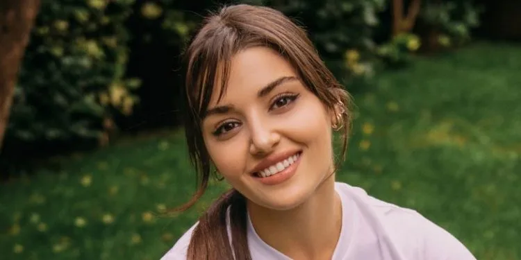 Increíble pero cierto! ¡Continúa el ascenso imparable de Hande Erçel en las redes sociales!