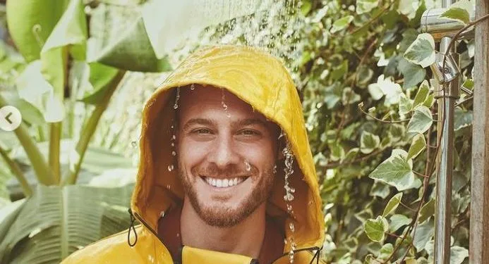 ¡Kerem Bürsin love enseña turco a sus fans!
