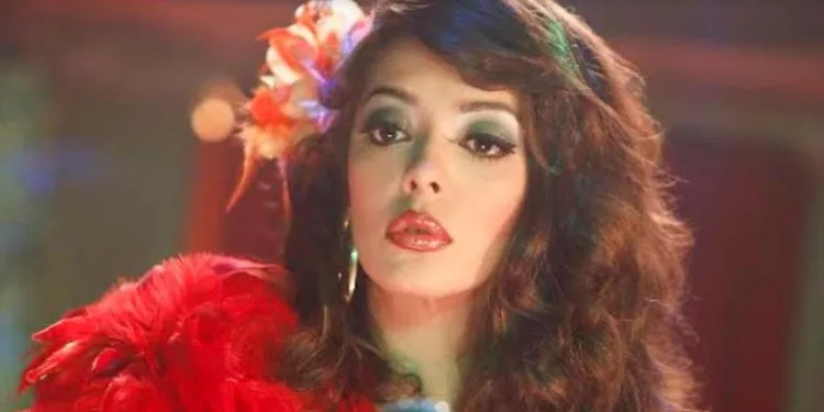 Selin Şekerci, quien ganó elogios por su actuación en la serie de televisión Yeşilçam, hizo una sorprendente confesión sobre sí misma.
