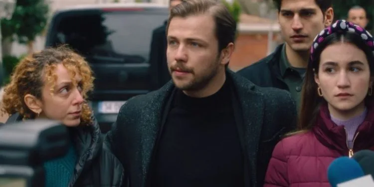 ¡Gran problema en la serie del padre! ¡La diferencia de la que se jactó Tolga Sarıtaş fue la desventaja de la serie!