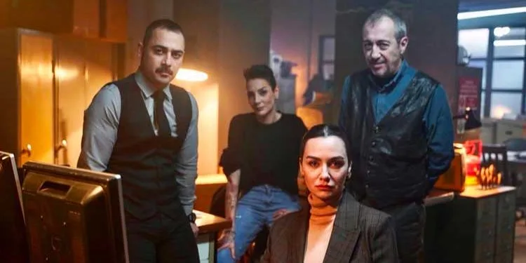 Birce Akalay ha anunciado la fecha de lanzamiento de su nueva serie Cemetery!