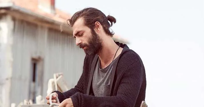 İlker Kaleli ganó un premio por la serie de televisión que protagonizó hace años