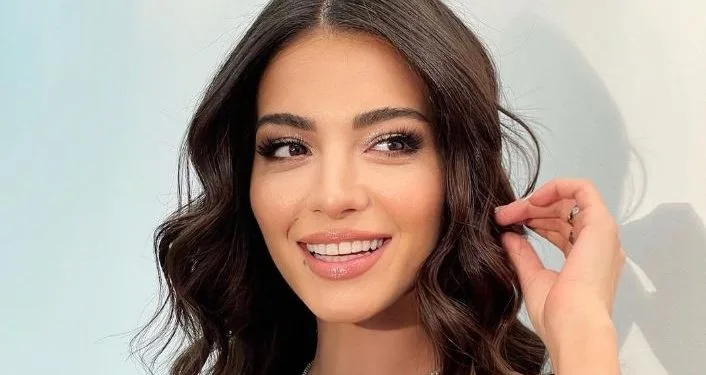 ¡Melisa Aslı Pamuk está en la cima de la felicidad tanto en la serie como en el amor!