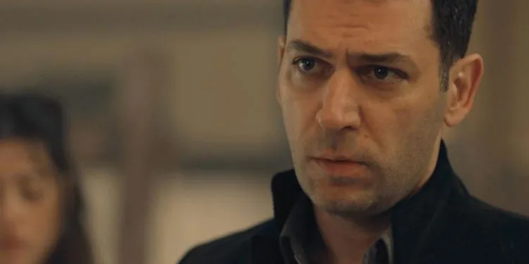¡Murat Yıldırım y Simay Barlas mantuvieron su energía en la serie Aziz!