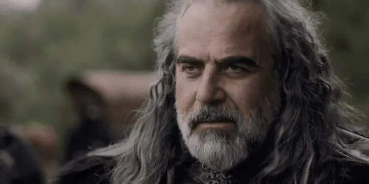 ¡Después de la serie de televisión Alparslan, el nuevo papel de Yurdaer Okur me sorprende con un gran cambio!