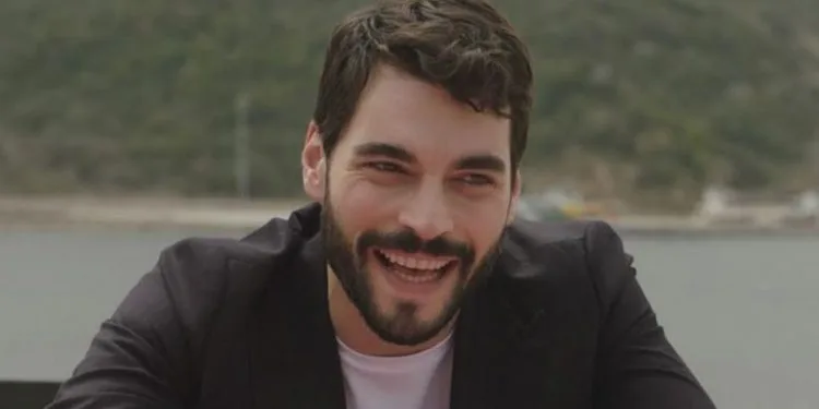 ¡El éxito de Akın Akınözü en el ámbito internacional no se puede detener!