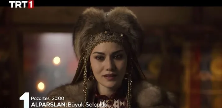 ¡Nuevo desarrollo con respecto al reclamo de separación de Fahriye Evcen de la serie Alparslan!