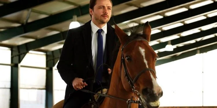 ¡El amor de Tolga Sarıtaş en la serie de televisión Baba se convirtió en su ex coprotagonista!