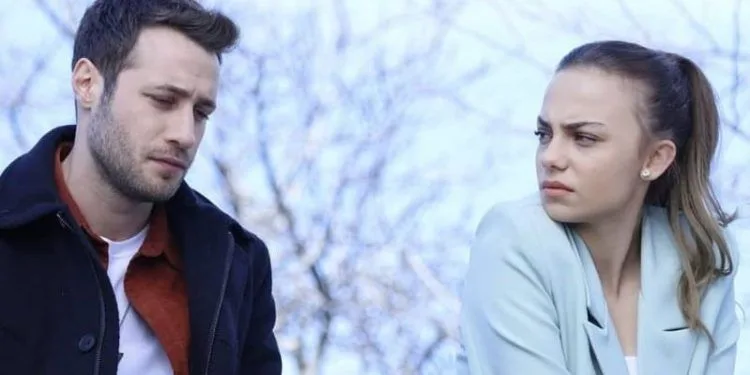 ¡Ozan Dolunay se reunió nuevamente con el antiguo equipo en la nueva serie Kanal D!