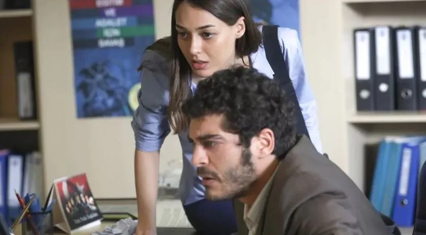 ¡Burak Deniz, que trabaja duro, volverá pronto al plató!