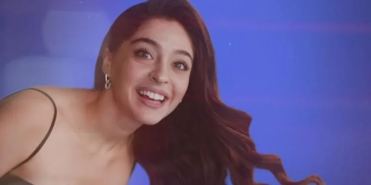 ¡Cemre Baysel, que brilla con su serie Baht Oyunu, sigue los pasos de su colega Burcu Özberk!