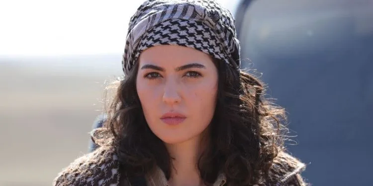 ¡Así es como Ezgi Şenler, que deslumbró con su actuación en la serie Teşkilat, paga su lealtad!