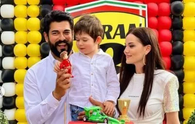 ¡Fahriye Evcen se convirtió en piloto de carreras de autos en el cumpleaños de su hijo Karan!