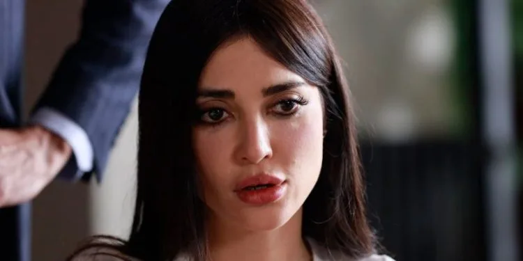 ¡Melike İpek Yalova también está bajo la influencia de su antiguo papel en la serie Mahkum!