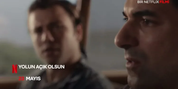 La amistad de Engin Akyürek y Tolga Sarıtaş atraerá los corazones en la película Yolun Açık Olsun