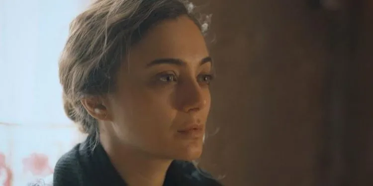 ¡Hay una disminución en las calificaciones de la serie Aziz, donde se fue Damla Sönmez! ¿La serie llegará a la final o al final de temporada?