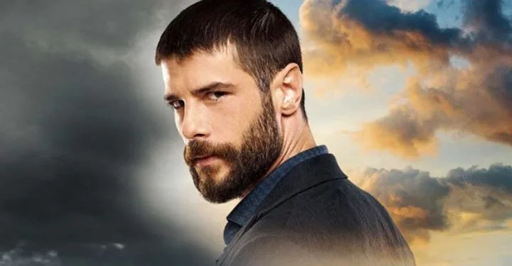 ¡Berk Cankat finalmente está de vuelta en la pantalla después de 4 años!