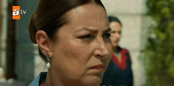 ¡El elenco de Hakime Hanım, la nueva serie de Vahide Perçin, es increíble!