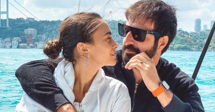 ¡Ha llegado la pose de embarazo! ¡No pasa mucho tiempo antes de que Hande Soral e İsmail Demirci se reúnan con su hijo!