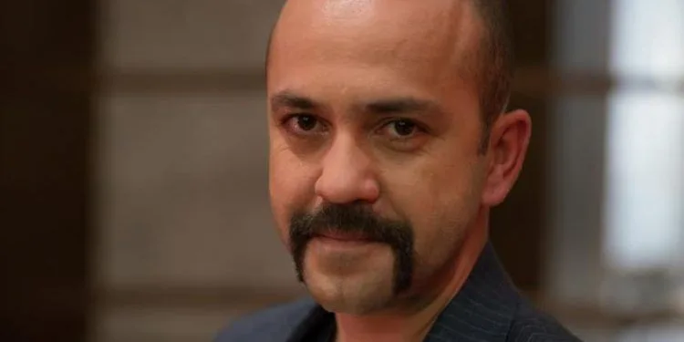 Sarp Akkaya se reunió con su coprotagonista en Çukur en el nuevo proyecto