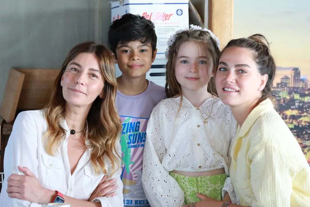 ¡Ceyda Ateş y Ebrar Demirbilek, cuyos destinos son similares, se conocieron en el mismo proyecto!