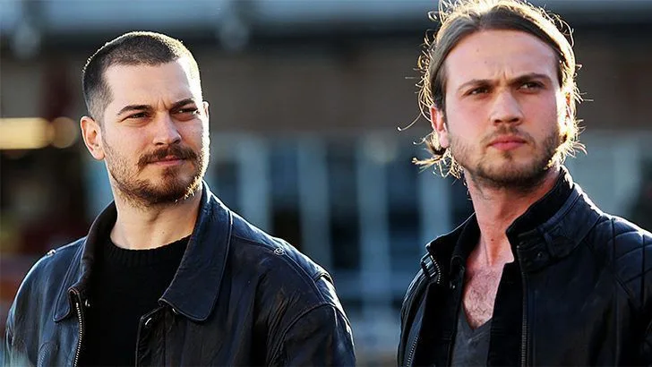 ¡Se está filmando la adaptación extranjera de İçerde, que tiene un lugar importante en las carreras de Çağatay Ulusoy y Aras Bulut İynemli!