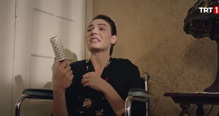 ¡Hasibe en la serie Masumlar Apartmanı puso patas arriba a Açelya Devrim Yılhan!