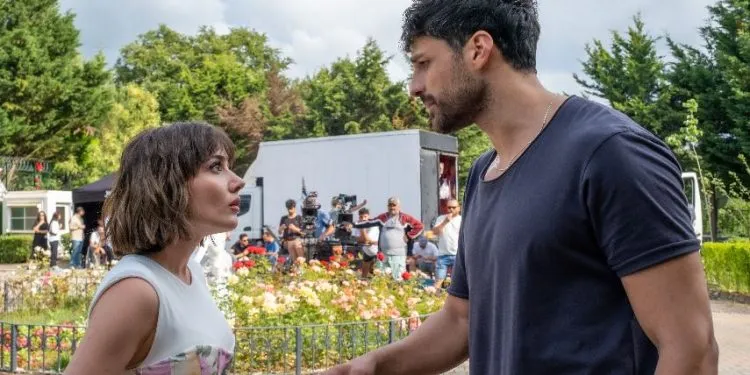 ¡La armonía de Sevda Erginci y Ekin Mert Daymaz es legendaria!