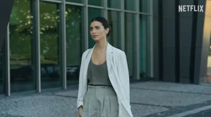¡La primera presentación del Zeytin Ağacı de Tuba Büyüküstün creó una gran curiosidad!