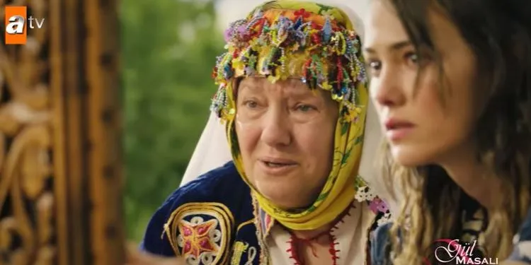 ¡Espectáculo de personajes de Ayşenil Şamlıoğlu! Al ver a Peride en la serie de televisión Menajerimi Ara, ¡Fatma se sorprende en el Gül Mesalı!