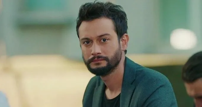 ¡Burak Serdar Şanal, que dejó Özgü Kaya, elegirá una de las dos series y regresará como una bomba!