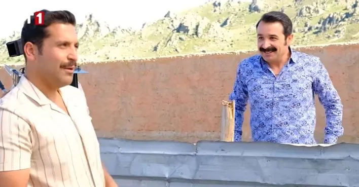 ¡Eser Eyüboğlu y Cihat Süvarioğlu tienen una energía muy diferente en la serie Gönül Dağı!