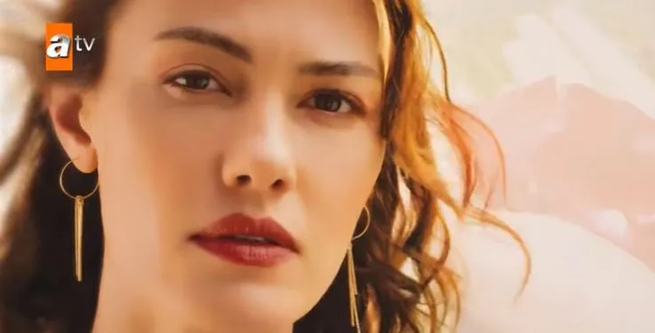 ¡Gülper Özdemir, la estrella de Gül Masalı fue vista en Lavender Gardens esta vez!