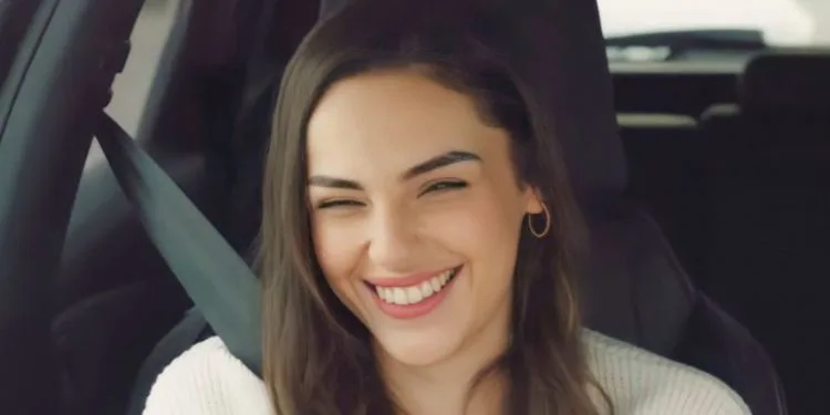 ¡Al anunciar su nueva película, Yağmur Tanrısevsin tiene otro proyecto!