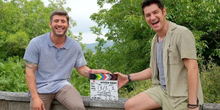 ¡Qué foto más escandalosa! ¡Okan Çabalar y Cihangir Ceyhan protagonizan un mismo proyecto!