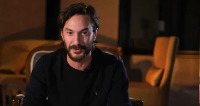 ¡Qué bien se adaptó Sarp Can Köroğlu al personaje de Arda en la serie Gül Masalı!
