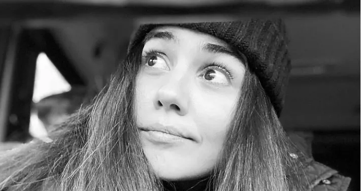 ¡Zeynep Çamcı, el Ayşem de eni Böyle Sev, regresa a los platós!
