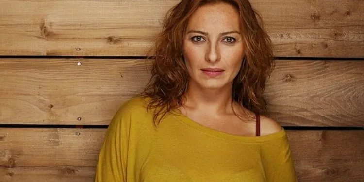 Ayça Bingöl llega con una historia que te quemará los pulmones en su nueva serie, años después de Öyle Bir Geçer Zaman Ki