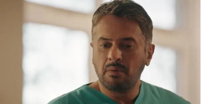 ¡La participación de Emre Altuğ en la serie Yalı Çapkını significa mucho!