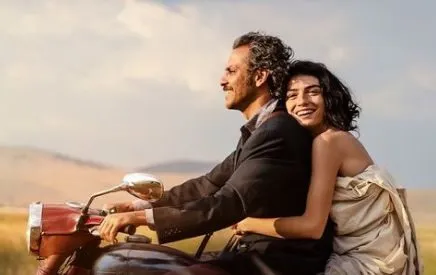¡Gönül, la cálida historia de amor de Hazar Ergüçlü y Erkan Kolçak Köstendil, está en Netflix!