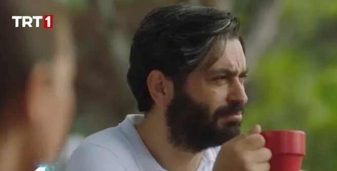 ¡Ozan Akbaba dio la buena noticia! ¡Kasaba Doktoru estará muy pronto en las pantallas de TRT1 con su nueva temporada!