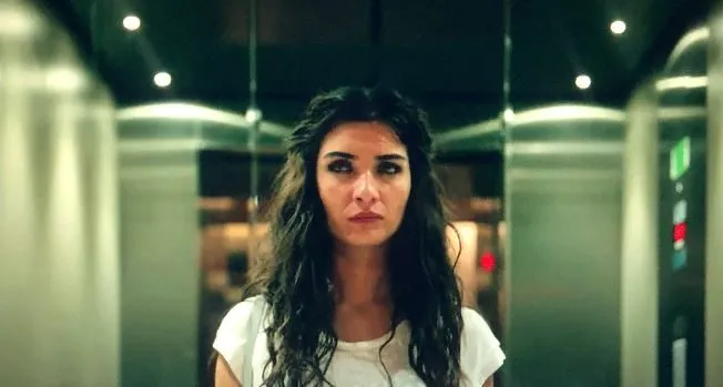 ¿El personaje de Ada en la serie Zeytin Ağacı se escribió pensando en Tuba Büyüküstün, o es este el resultado?