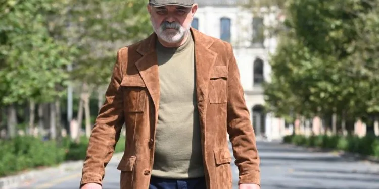 ¡Ercan Kesal, quien saltó a la palestra como Idris en la serie Çukur, se convirtió en abogado en su nueva serie!