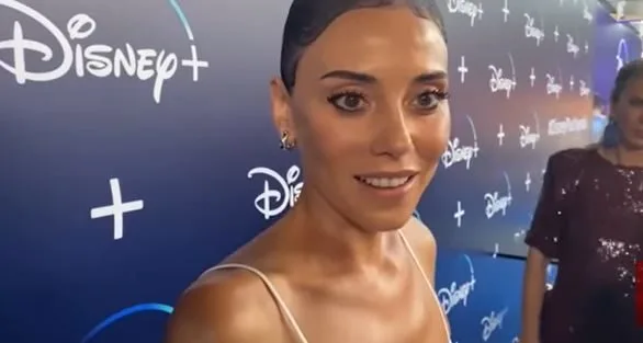 ¡Impresionantes declaraciones sobre las relaciones de Cansu Dere, cuyo proyecto en Disney Plus es muy esperado!