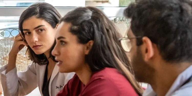 ¡Hande Doğandemir mostró a todos la cara invisible de Hayat Bugün!