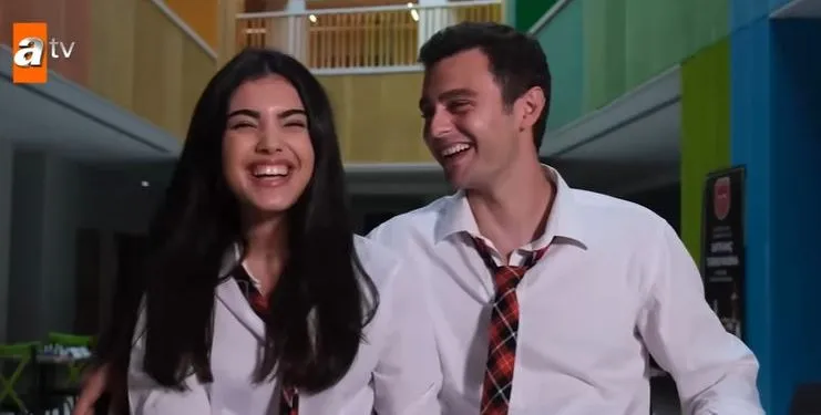 ¡Hay una escena que Lizge Cömert y Yiğit Koçak no pueden olvidar en la serie de televisión Kardeşlerim!